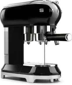 SMEG Espresso Kaffeemaschine Schwarz ECF01BLEU -De’Longhi Verkaufsgeschäft 48cc6155b9a3365d5bfcc17c6586c45e