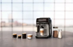 Philips Kaffeevollautomat 3200 Series, 5 Kaffeespezialitäten, LatteGo Milchsystem, Touchdisplay, Schwarz (EP3246/70) 9 Philips Kaffeevollautomat 3200 Series, 5 Kaffeespezialitäten, LatteGo Milchsystem, Touchdisplay, Schwarz (EP3246/70) -De’Longhi Verkaufsgeschäft 511b45cf55a610acdfe3b8267fb14a6e