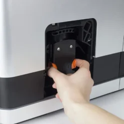 Caso: Design Kaffeevollautomat CREMA ONE (1881) 19 Caso: Design Kaffeevollautomat CREMA ONE (1881) -De’Longhi Verkaufsgeschäft 6d9a1c69073b70dd948026f1d134b7c9