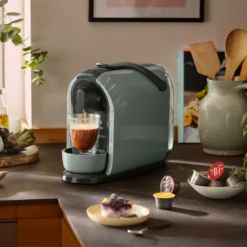 Tchibo Cafissimo Pure Kaffeemaschine Kapselmaschine Inkl. 30 Kapseln Für Caffè Crema, Espresso Und Kaffee, Arctic Green -De’Longhi Verkaufsgeschäft 76933941b112877cd9d00e9ceb9fe112