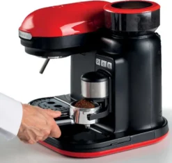 Ariete Siebträger-Espressomaschine Moderna Mit Kaffeemühle Und Aufschäumdüse, Rot/schwarz 26 Ariete Siebträger-Espressomaschine Moderna Mit Kaffeemühle Und Aufschäumdüse, Rot/schwarz -De’Longhi Verkaufsgeschäft 876ecdd6eb6364f1630856a0568ba46c