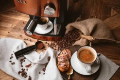 Adler Espressomaschine | Kaffeemaschine | Milchaufschäumer | Cappuccinomaschine | Siebträger Espressomaschine | Elektrische Espressomaschine | Bronze Design | 1,6L Wassertank | 850 Watt |15 Bar | 21 Adler Espressomaschine | Kaffeemaschine | Milchaufschäumer | Cappuccinomaschine | Siebträger Espressomaschine | Elektrische Espressomaschine | Bronze Design | 1,6L Wassertank | 850 Watt |15 Bar | -De’Longhi Verkaufsgeschäft a2e3bf650ebaeeaa2264ac49ee054ae4