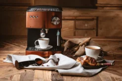 Adler Espressomaschine | Kaffeemaschine | Milchaufschäumer | Cappuccinomaschine | Siebträger Espressomaschine | Elektrische Espressomaschine | Bronze Design | 1,6L Wassertank | 850 Watt |15 Bar | 20 Adler Espressomaschine | Kaffeemaschine | Milchaufschäumer | Cappuccinomaschine | Siebträger Espressomaschine | Elektrische Espressomaschine | Bronze Design | 1,6L Wassertank | 850 Watt |15 Bar | -De’Longhi Verkaufsgeschäft af8af0f822f95349791369d5c9db9c5f