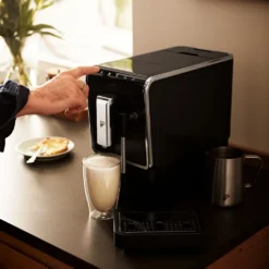 Tchibo Kaffeevollautomat Esperto Latte Inkl. 1kg Barista Caffè Crema Für Caffè Crema Und Espresso, Anthrazit -De’Longhi Verkaufsgeschäft b9312d5fc03d2dc32535e2a5cb39e721 1