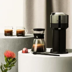 Nespresso Vertuo Kaffeekapselmaschine XN910C + VERTUO Carafe Set Pour-Over (610 Ml) -De’Longhi Verkaufsgeschäft bc0d01cfecd34f03d27f0a483406c945