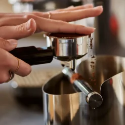 Tchibo Knock-Box Abklopfschale, Für Siebträger Espressomaschine, Zur Leichten Entsorgung Des Feuchten Kaffeesatzes, Silber / Schwarz, Edelstahl Und Gummi -De’Longhi Verkaufsgeschäft cdf2cb60ad59fd918c87cf972bdc7cd4