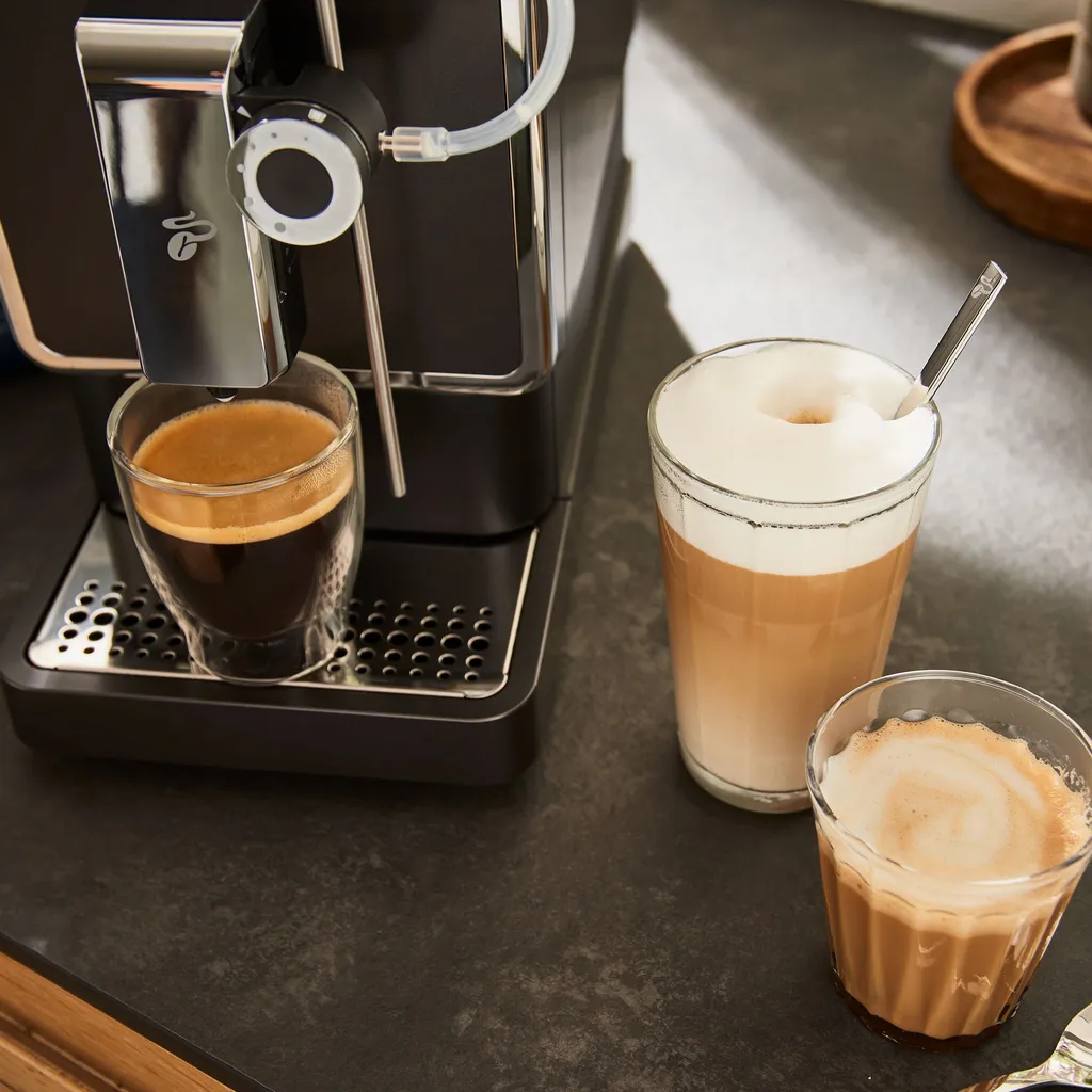Tchibo Kaffeevollautomat Esperto Pro Mit One Touch Funktion Für Caffè Crema, Espresso, Cappuccino Und Milchschaum, Anthrazit 8 Tchibo Kaffeevollautomat Esperto Pro Mit One Touch Funktion Für Caffè Crema, Espresso, Cappuccino Und Milchschaum, Anthrazit – Bild 8