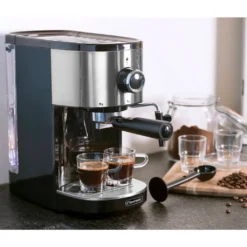 Bestron Espressomaschine Für 2 Tassen, Kolbenmaschine Mit Schwenkbarer Dampfdüse, Inkl. Integriertem Tassenwärmer, Herausnehmbarem Wassertank & 15 Bar Pumpendruck, 1.450 Watt, Farbe: Silber 15 Bestron Espressomaschine Für 2 Tassen, Kolbenmaschine Mit Schwenkbarer Dampfdüse, Inkl. Integriertem Tassenwärmer, Herausnehmbarem Wassertank & 15 Bar Pumpendruck, 1.450 Watt, Farbe: Silber -De’Longhi Verkaufsgeschäft e836fef30572c9be630b46d61949a36b